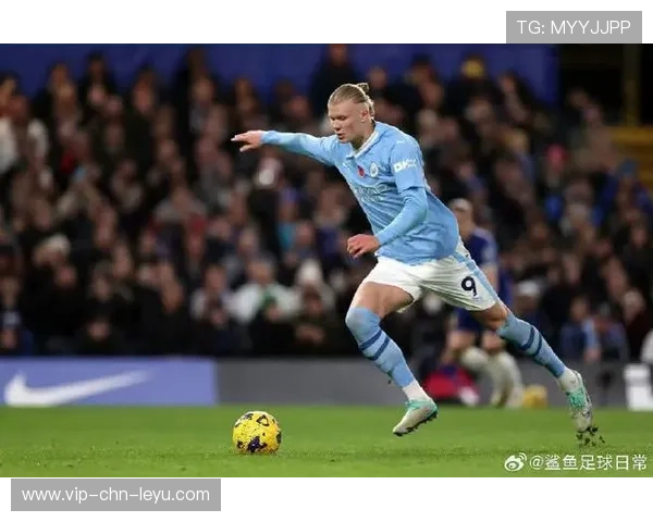 世界杯哈兰德头球攻门造成防守混乱并得分