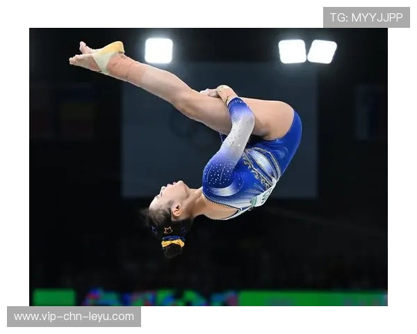 体操全能冠军技压群雄，评分满堂彩