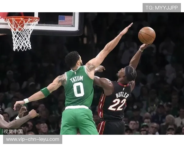 公牛后场抢断转化为快攻得分